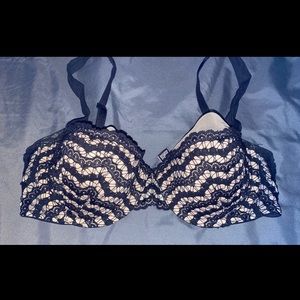 Victoria Secret balconette bra size 32D